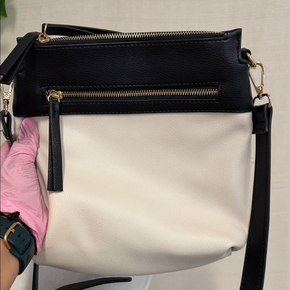 Chico's Black and Cream Crossbody Bag - Picture 5 of 9